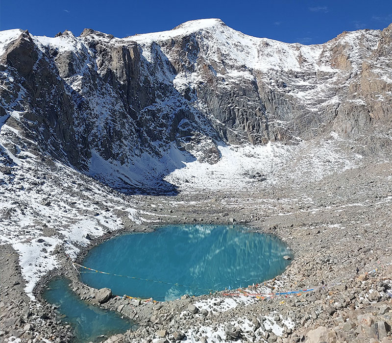 lake seen during dolmo-la-pass