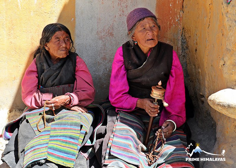 local people of Mustang wearing tradition drass.jpg