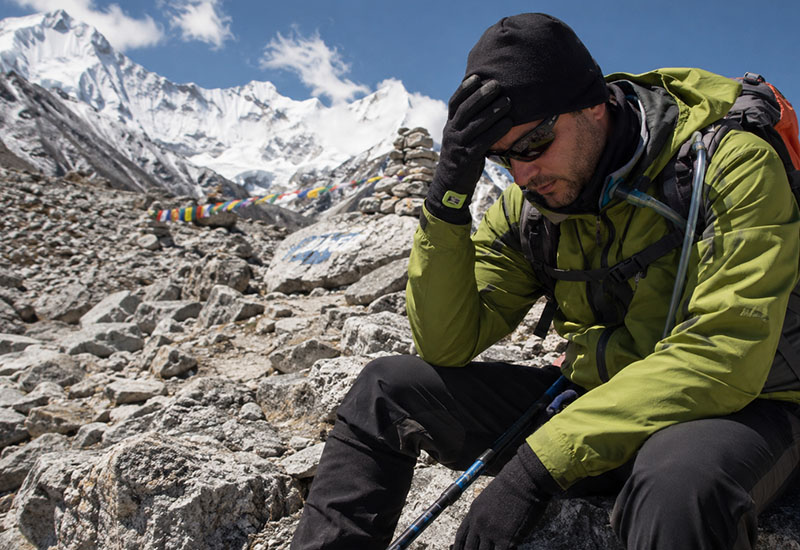 altitude sickness during everest base camp trek